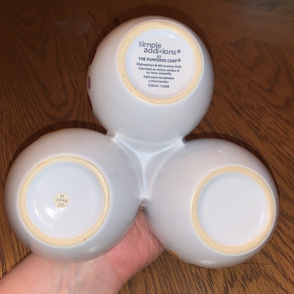 Pampered Chef Simple Additions Dot Trio Server - Picture 3 of 4